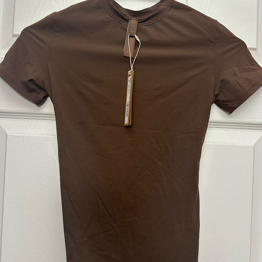 SKIMS Fits Everybody T-Shirt